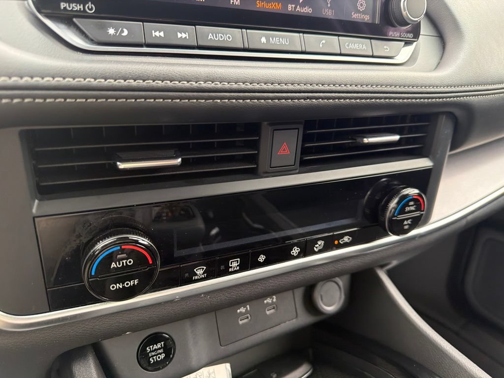 Certified 2025 Nissan Rogue SV AWD/4WD image 22