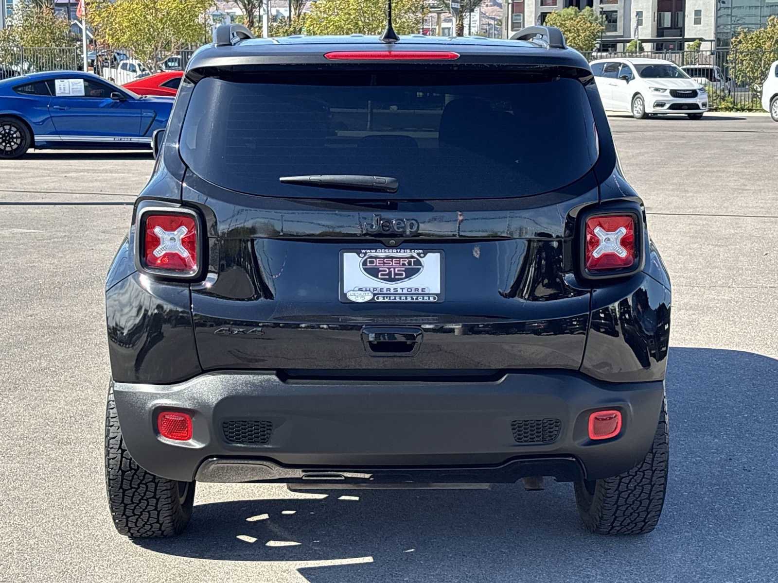 Used 2020 Jeep Renegade Altitude w/ UConnect 8.4 Nav Group image 8