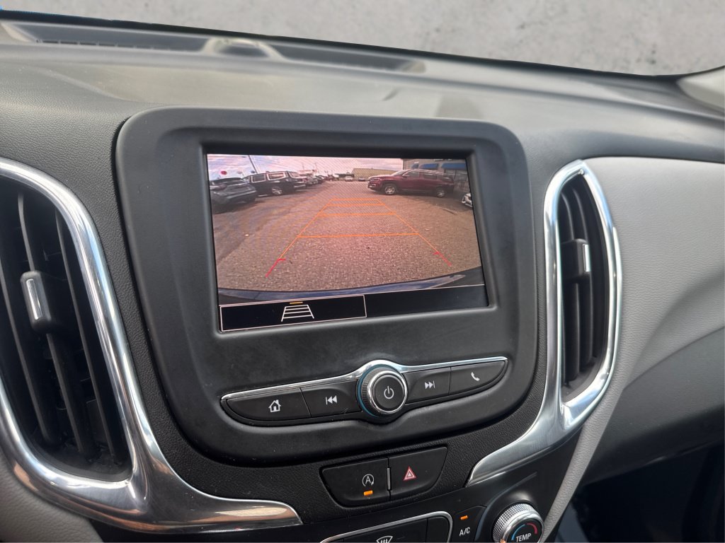 Used 2022 Chevrolet Equinox LS w/ LS Convenience Package FWD image 33