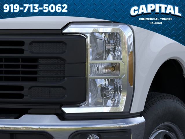 New 2026 Ford F250 XL w/ XL Chrome Package AWD/4WD image 18