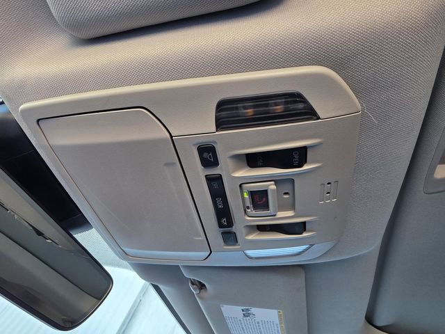 Used 2022 Toyota Highlander XLE image 30