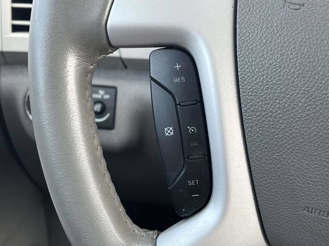 Used 2011 Chevrolet Traverse LS FWD image 27