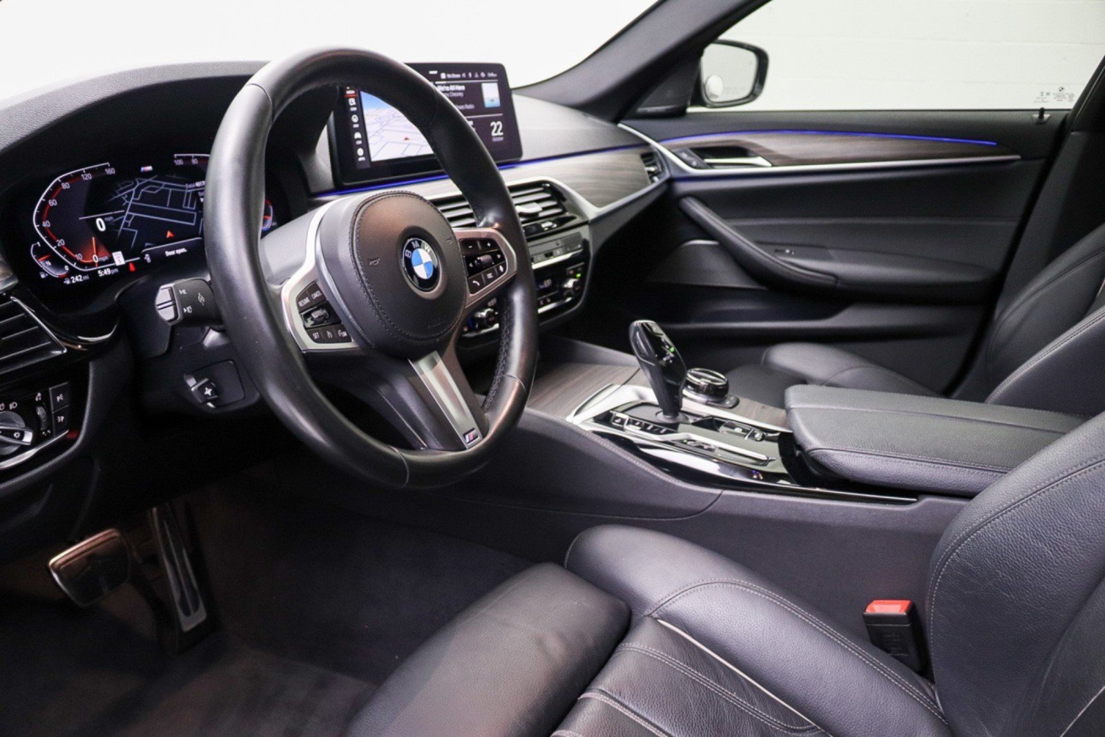 Used 2021 BMW 540i w/ Executive Package RWD image 22
