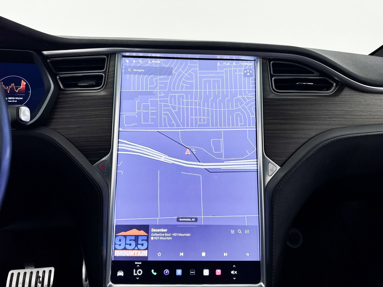 Used 2016 Tesla Model X Performance AWD/4WD image 4