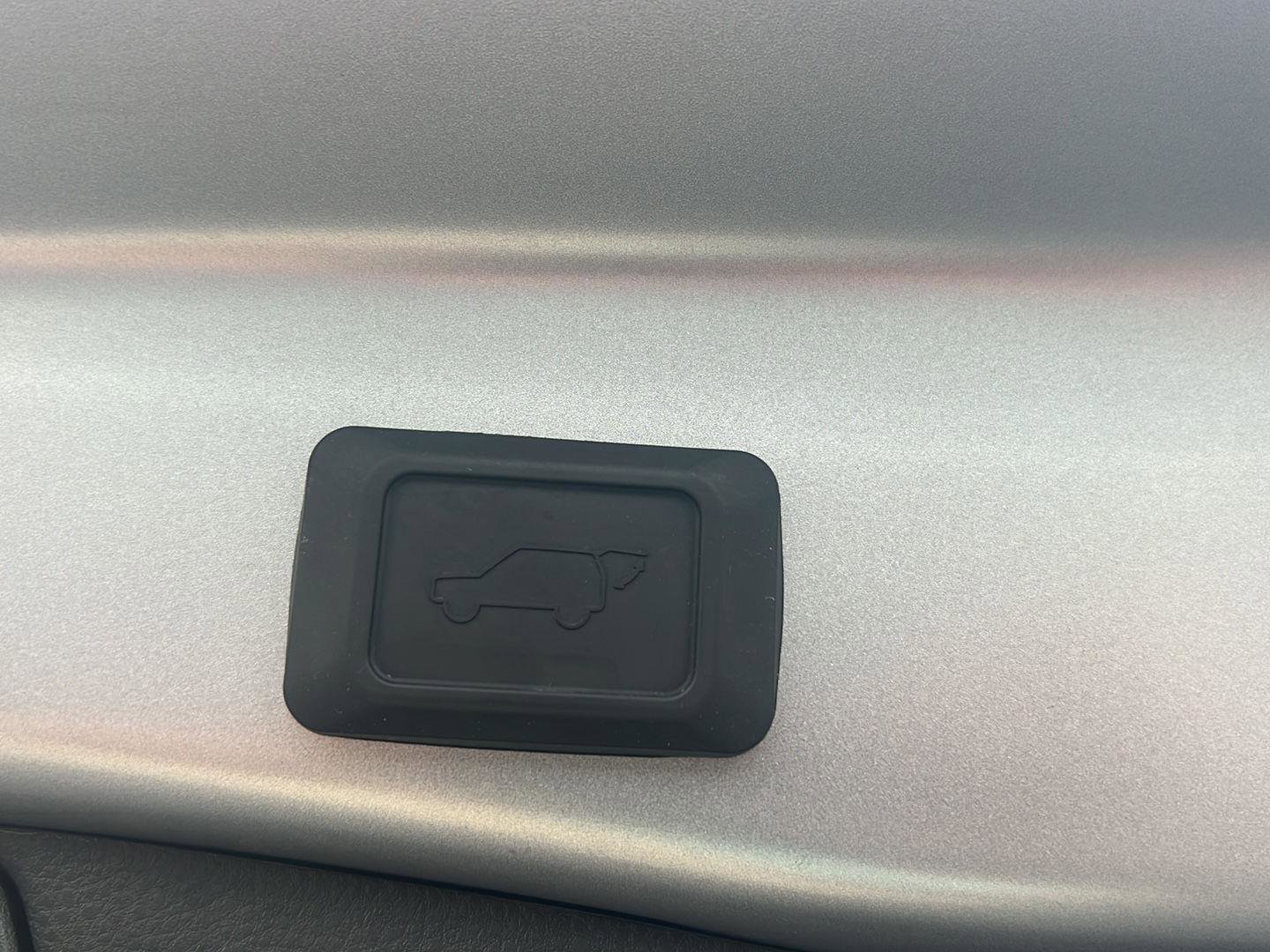 Certified 2025 Toyota RAV4 XLE Premium image 34