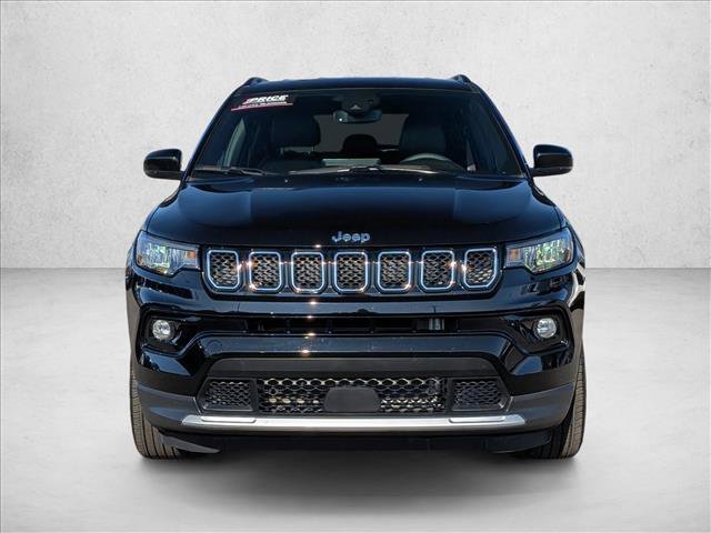 Used 2024 Jeep Compass Limited image 2