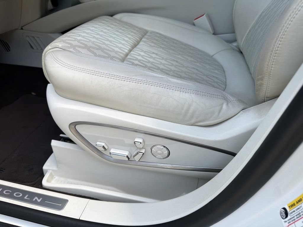 Certified 2020 Lincoln Nautilus Black Label w/ Cargo Utility Package AWD/4WD image 18
