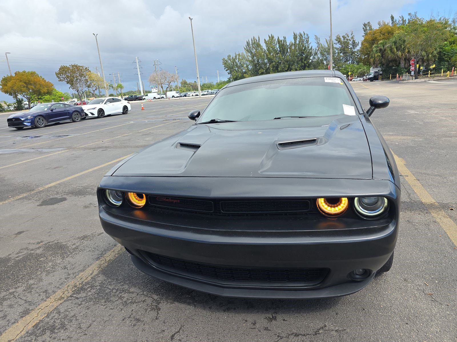 Used 2022 Dodge Challenger SXT w/ Blacktop Package image 2