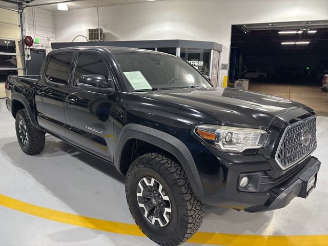 Used 2019 Toyota Tacoma TRD Off-Road w/ Technology Package image 4