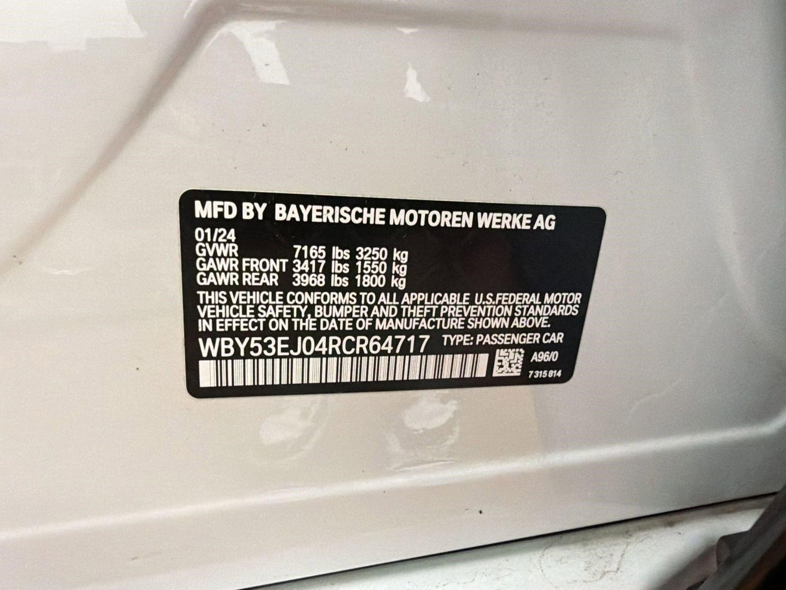 Used 2024 BMW i7 xDrive60 w/ Executive Package AWD/4WD image 19