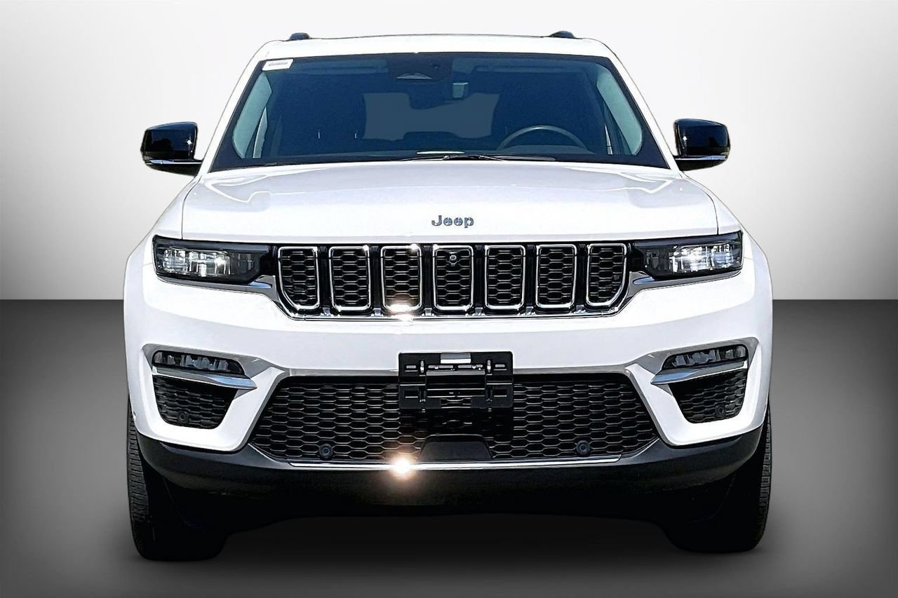 Used 2023 Jeep Grand Cherokee 4WD 4xe w/ Luxury Tech Group II image 3