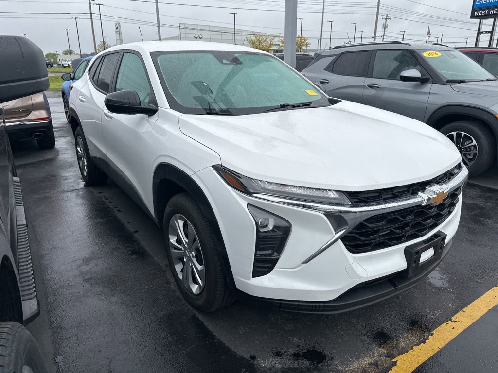 Used 2024 Chevrolet Trax LS FWD video 1