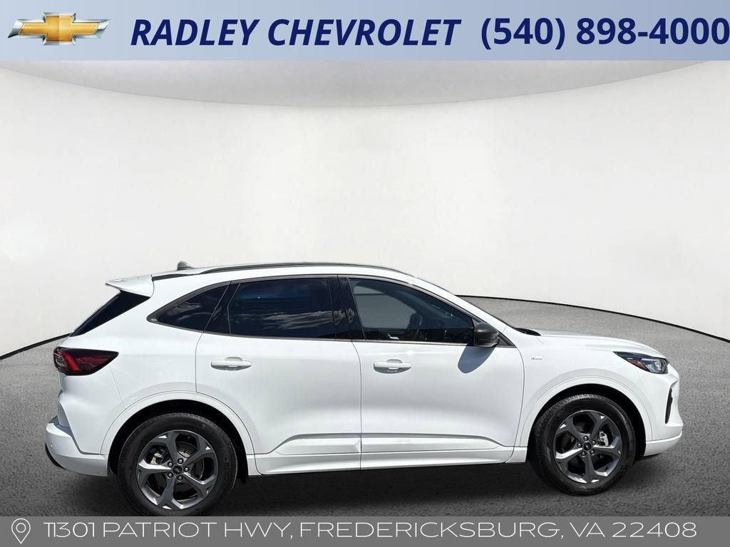 Used 2023 Ford Escape ST-Line w/ Tech Pack #1 image 3
