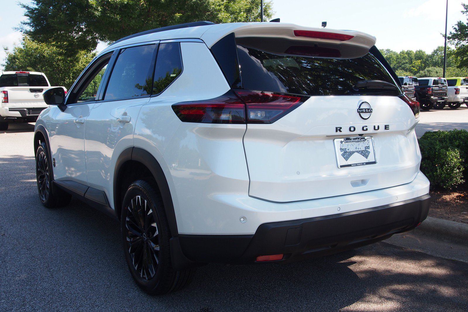 New 2026 Nissan Rogue Dark Armor FWD image 5
