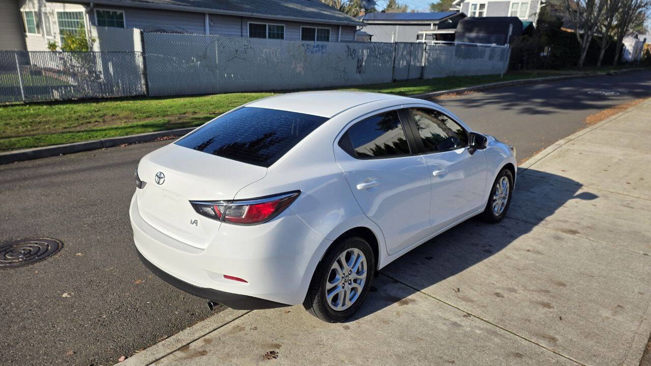 Used 2017 Toyota Yaris iA FWD image 6
