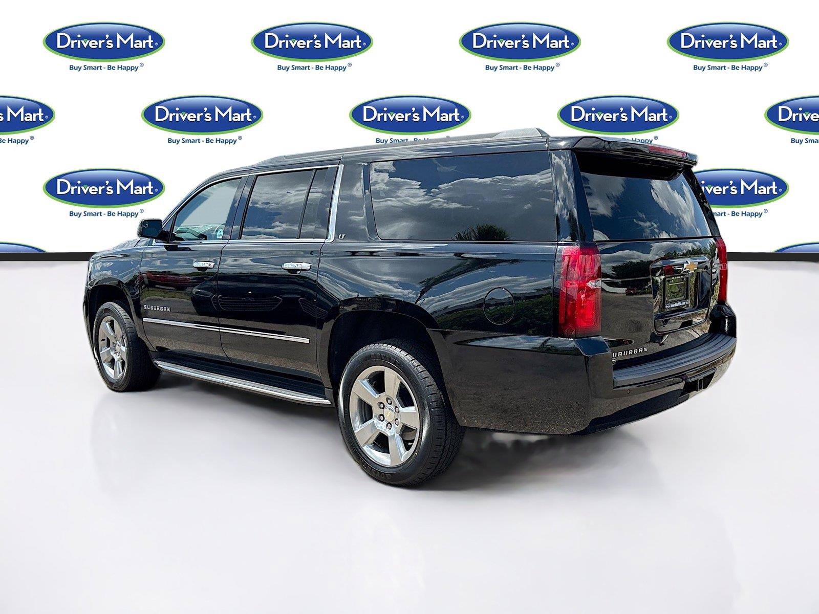 Used 2020 Chevrolet Suburban LT RWD image 5