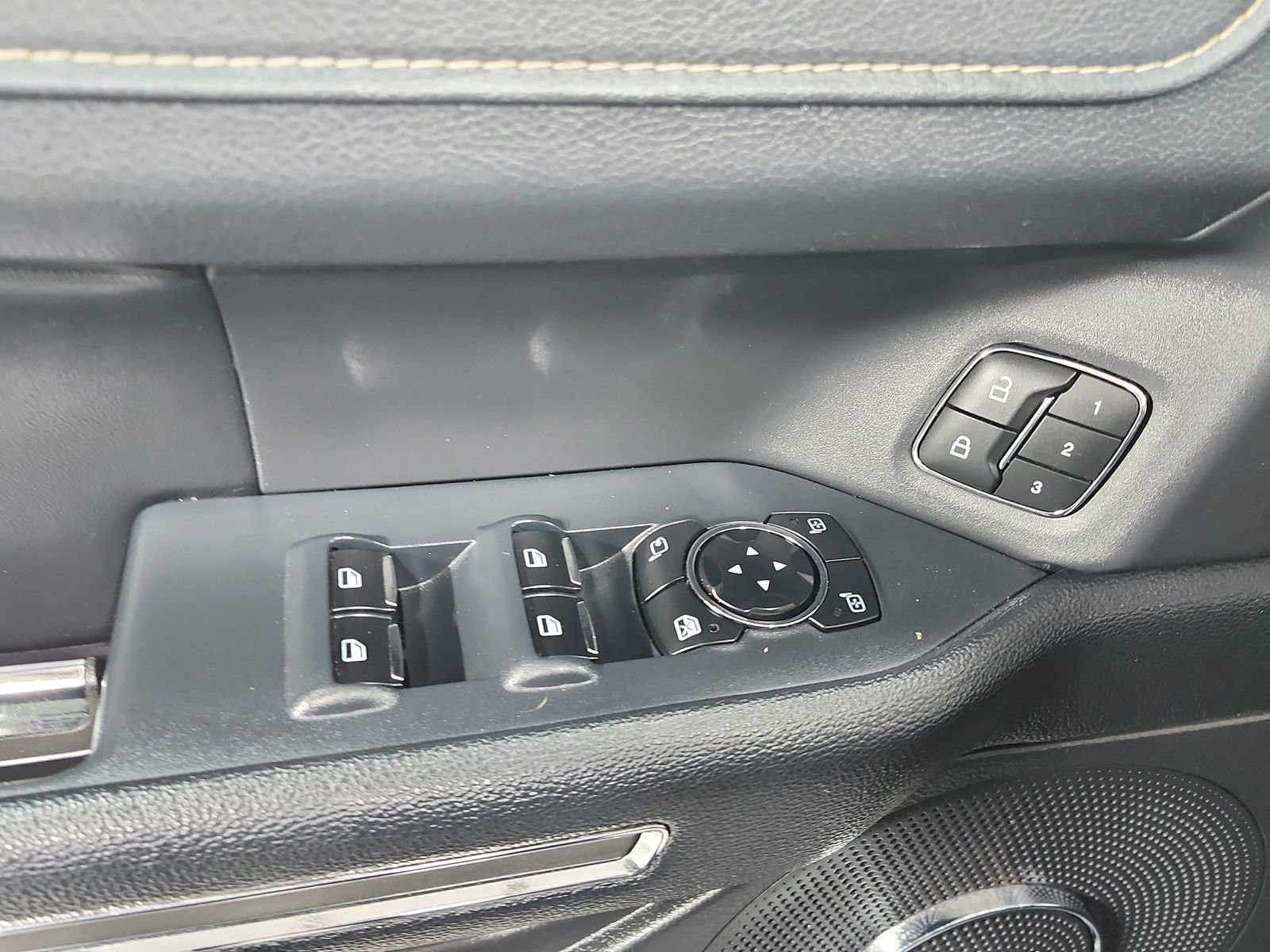 Used 2024 Ford Expedition XLT image 34