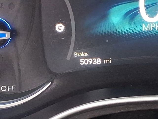 Used 2024 Chrysler Pacifica Select image 25