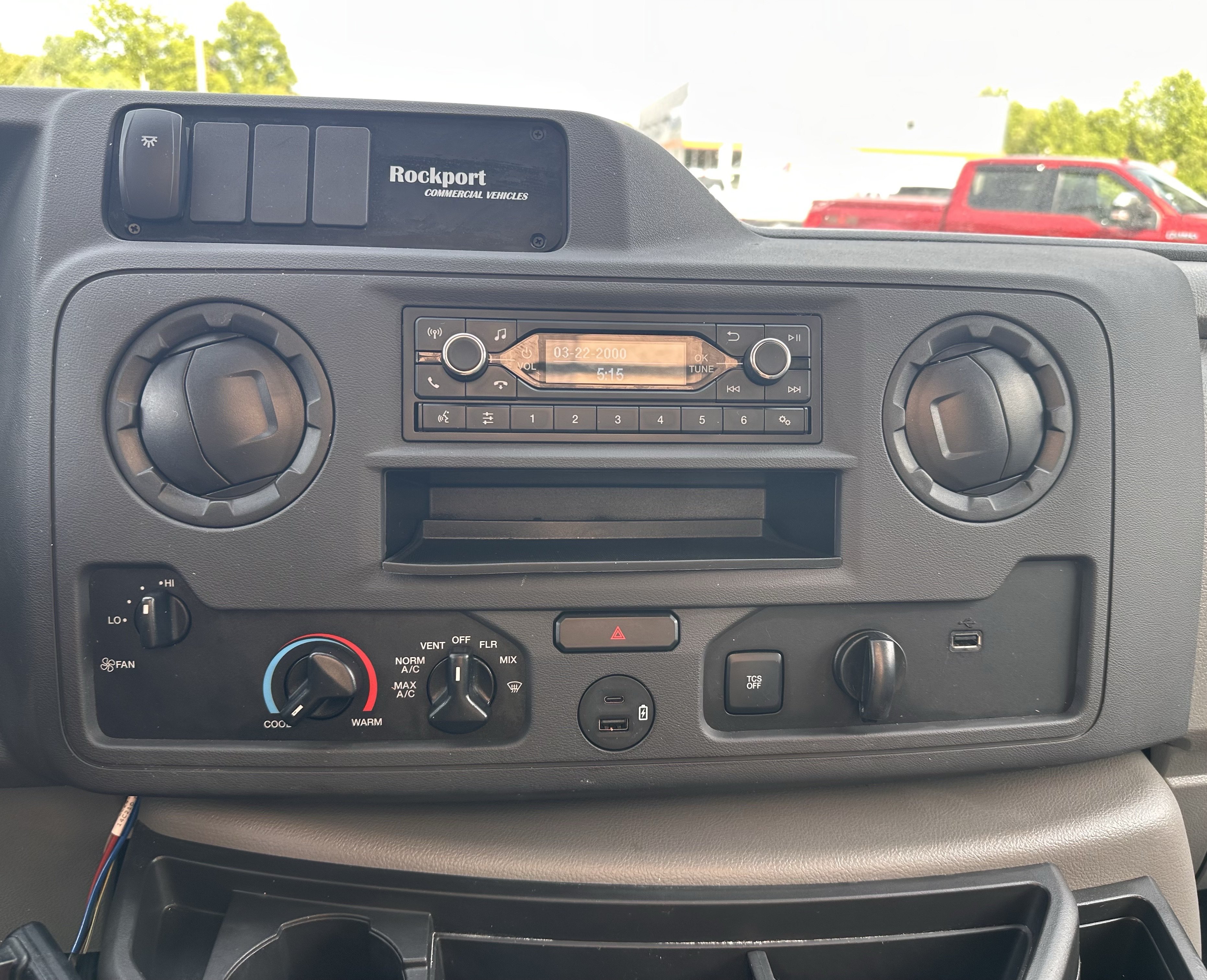 Used 2024 Ford E-450 and Econoline 450 Super Duty w/ Power Windows & Locks Group RWD image 20