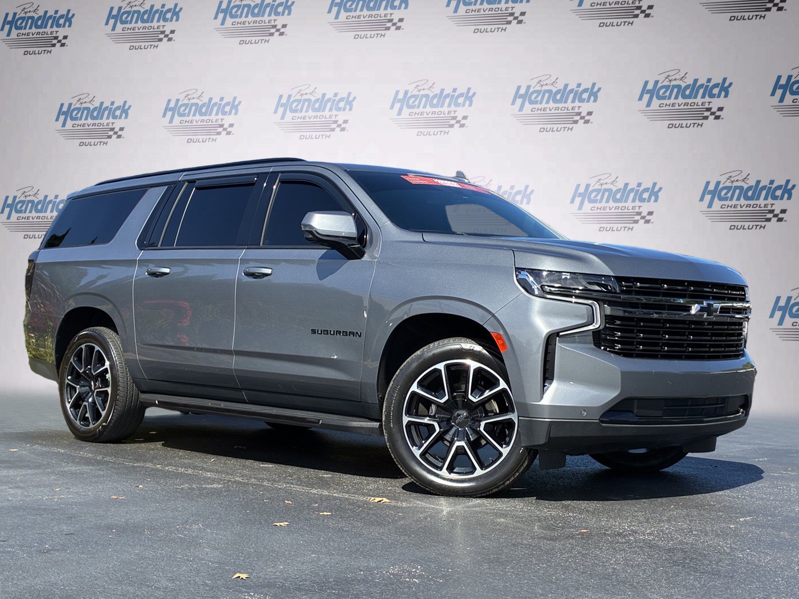 Used 2022 Chevrolet Suburban RST w/ Luxury Package RWD image 2