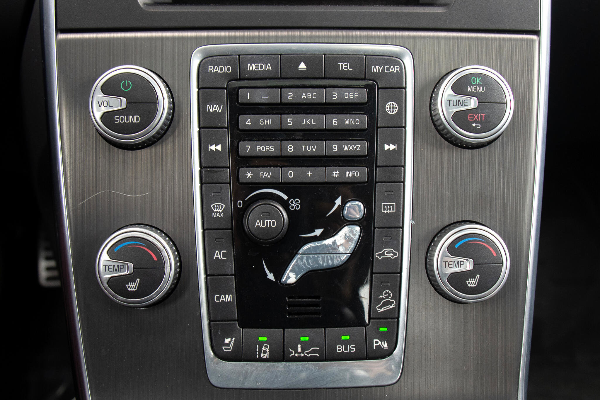 Used 2016 Volvo S60 T5 Cross Country Platinum w/ Protection Package image 17