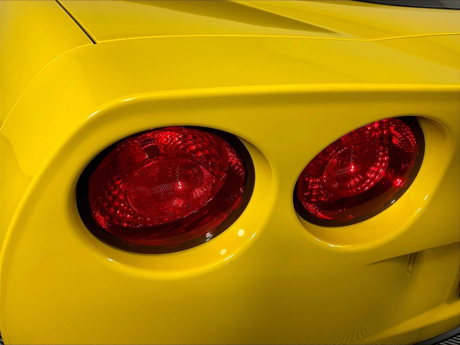 Used 2006 Chevrolet Corvette Coupe w/ Preferred Equipment Group RWD image 20