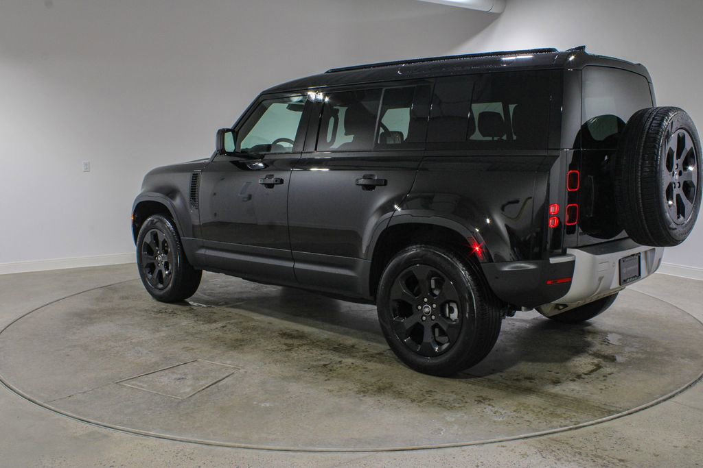 Used 2025 Land Rover Defender 110 S AWD/4WD image 3