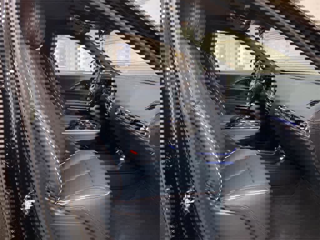 Certified 2025 Cadillac Lyriq Luxury w/ Nappa Leather Package image 19