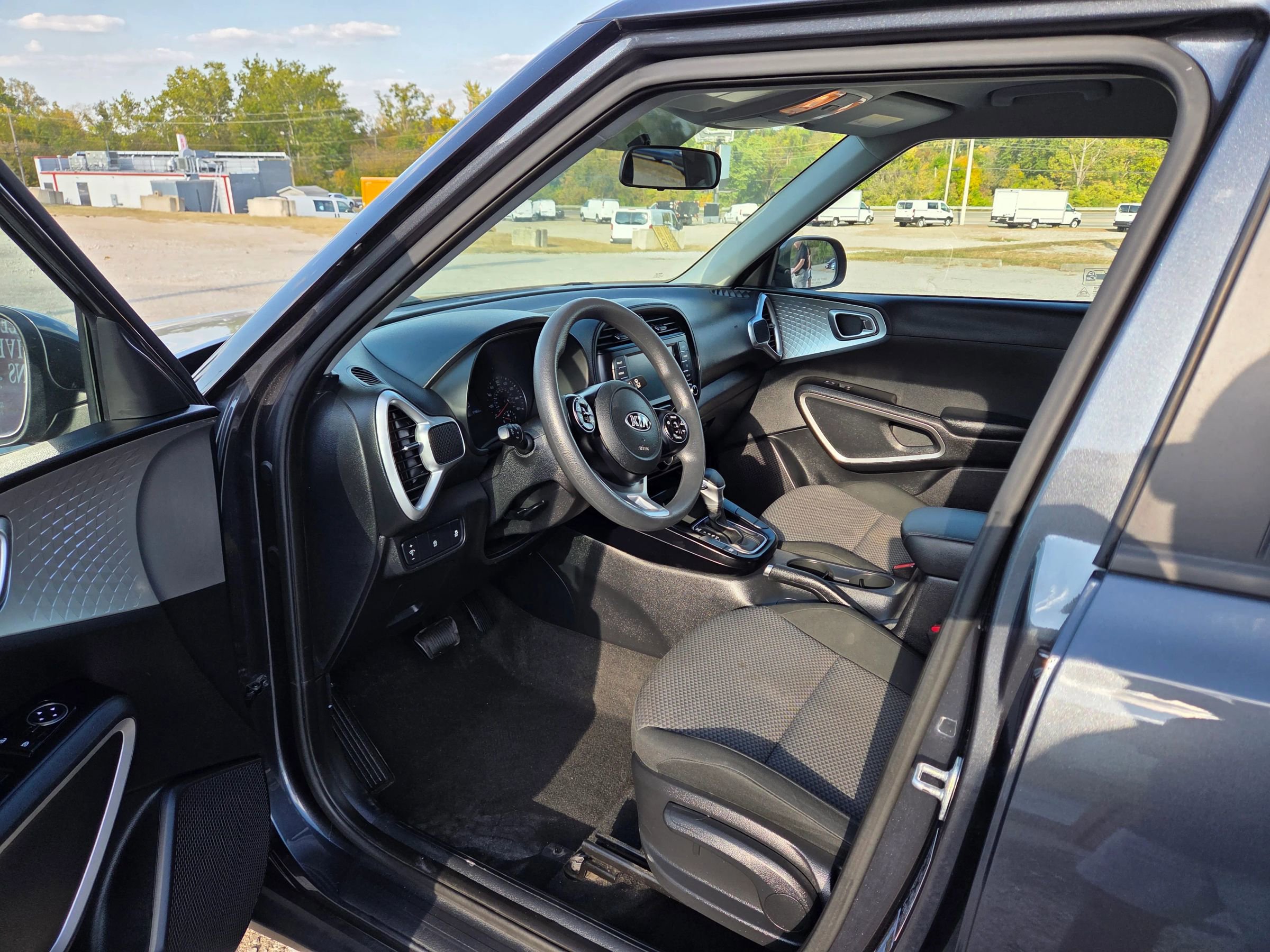 Used 2020 Kia Soul LX image 11