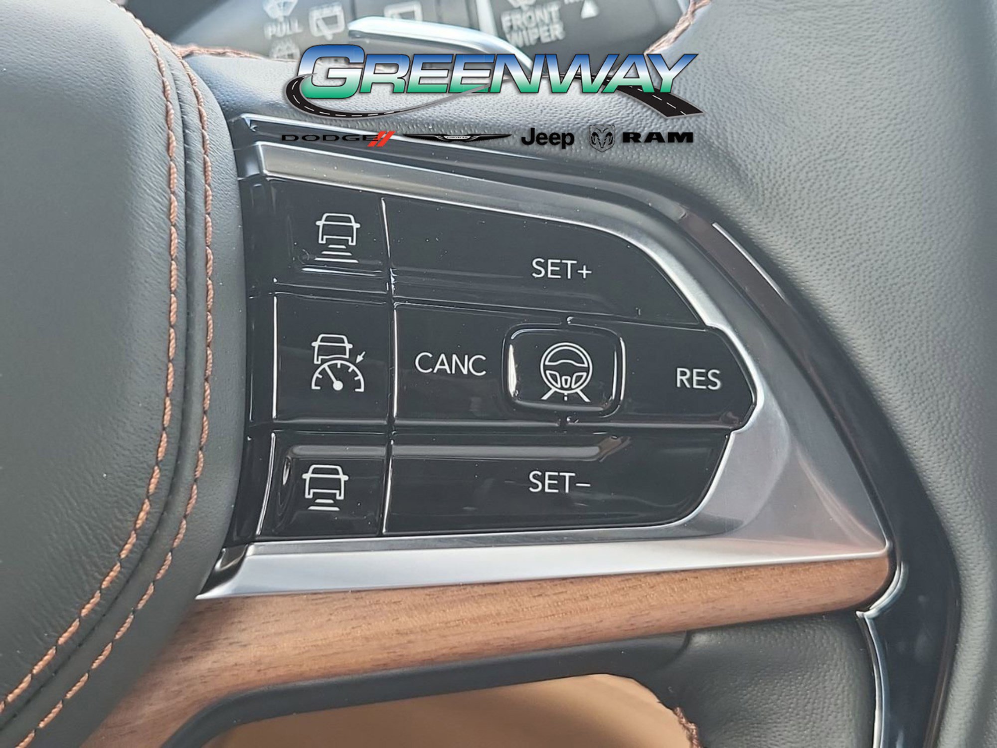 Used 2025 Jeep Grand Cherokee Summit image 28