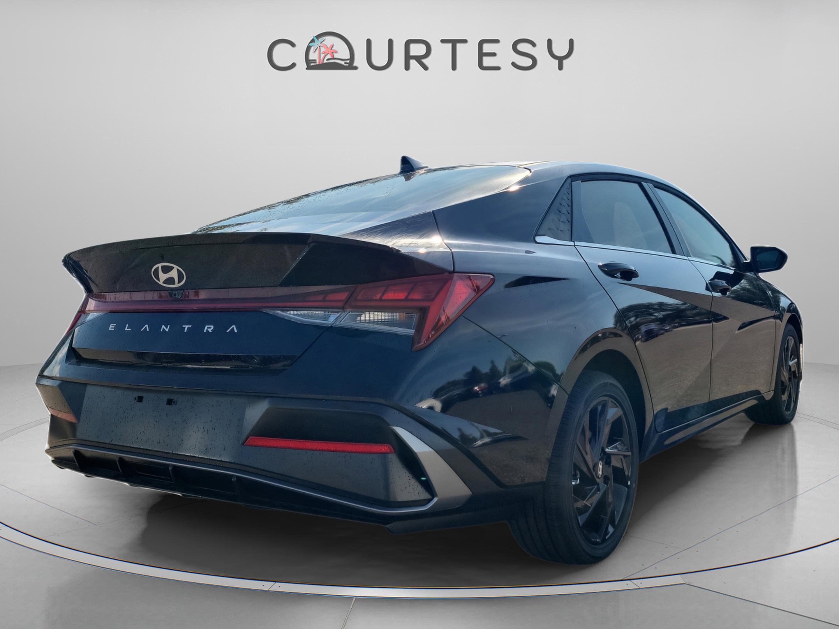 New 2026 Hyundai Elantra SEL Sport image 4