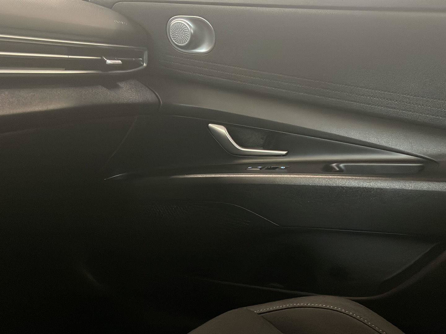 Certified 2023 Hyundai Elantra SEL FWD image 28