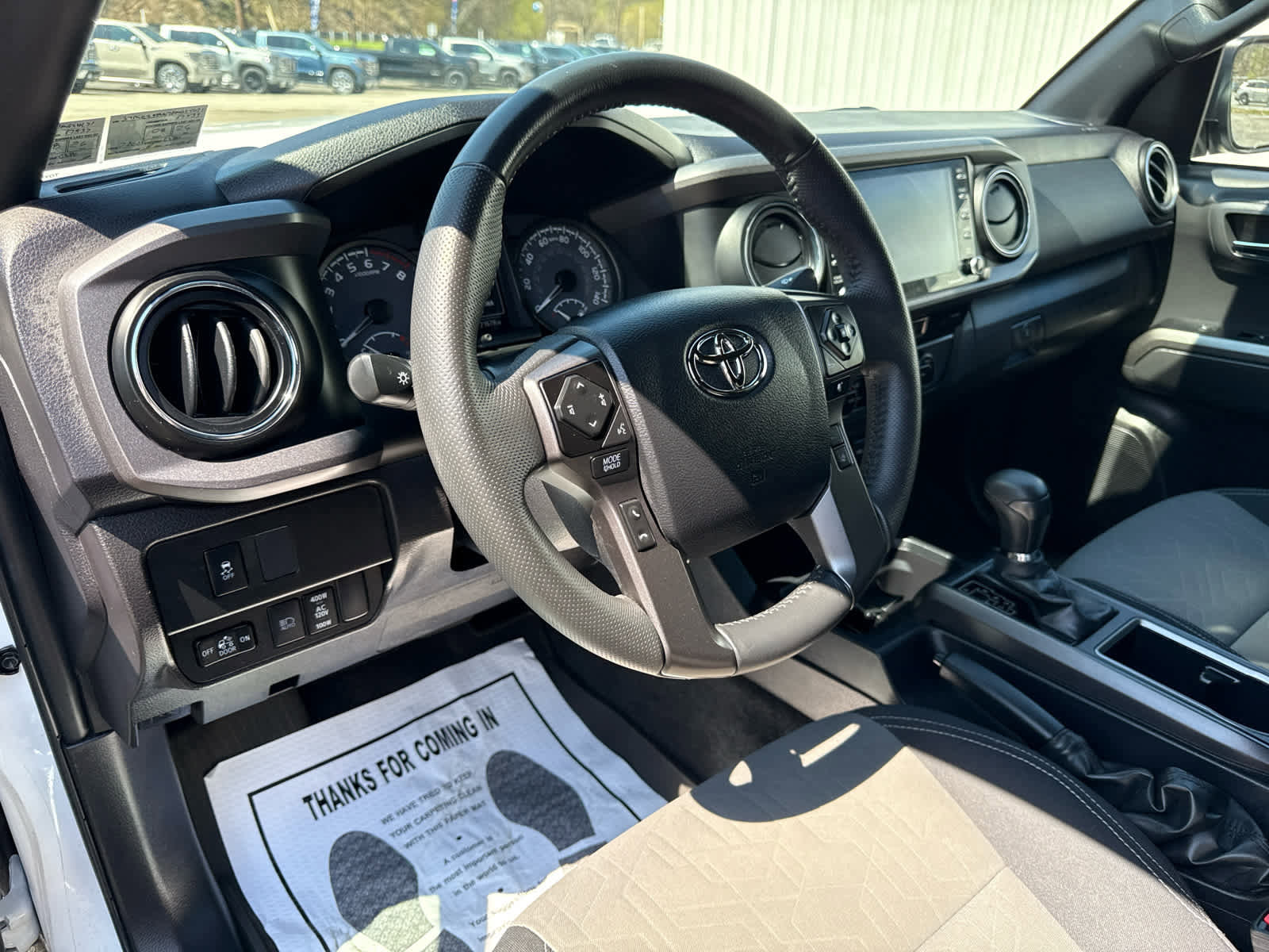 Used 2023 Toyota Tacoma TRD Off-Road w/ Technology Package image 15