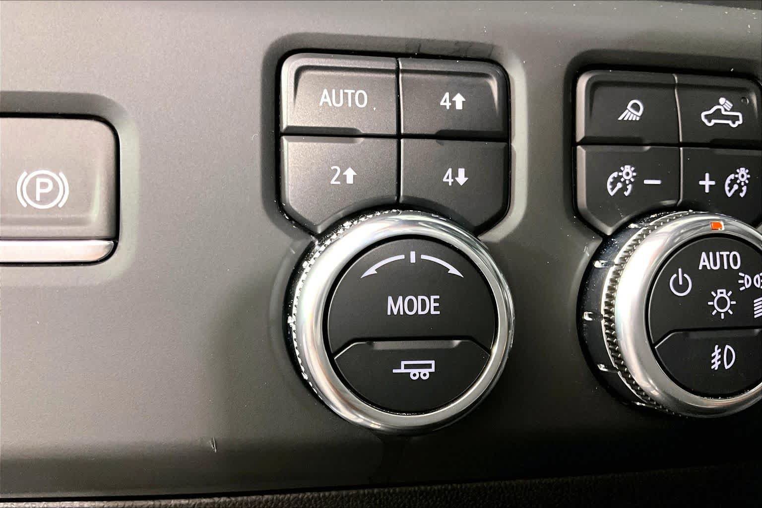 Used 2024 GMC Sierra 2500 Denali w/ Denali Reserve Package AWD/4WD image 34