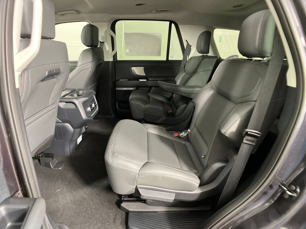 New 2026 Ford Expedition Active RWD image 31