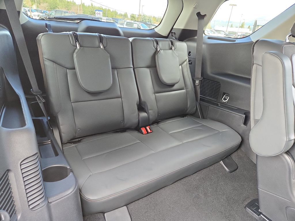 Used 2025 Ford Explorer Active w/ Active Comfort Package AWD/4WD image 16