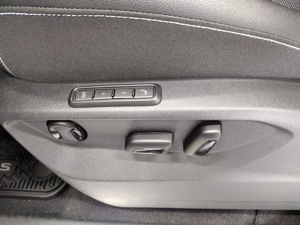 New 2026 Volkswagen Atlas SEL Premium R-Line image 26