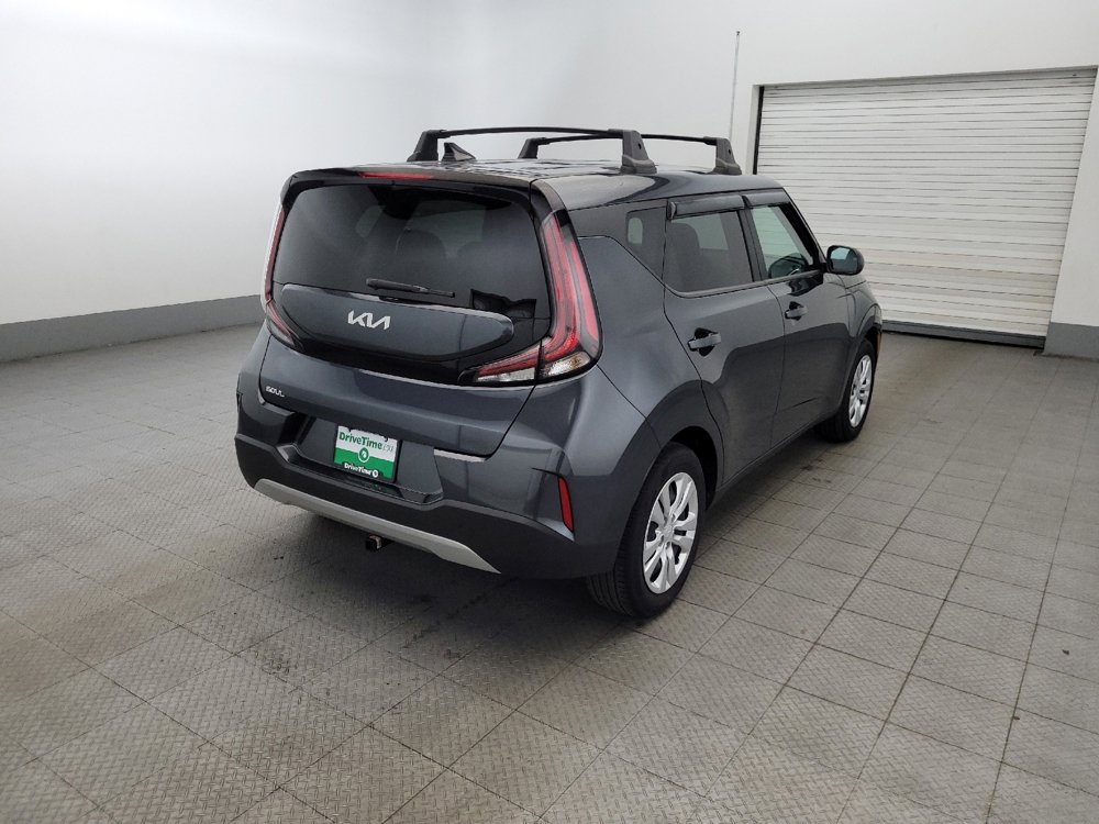 Used 2023 Kia Soul LX image 9