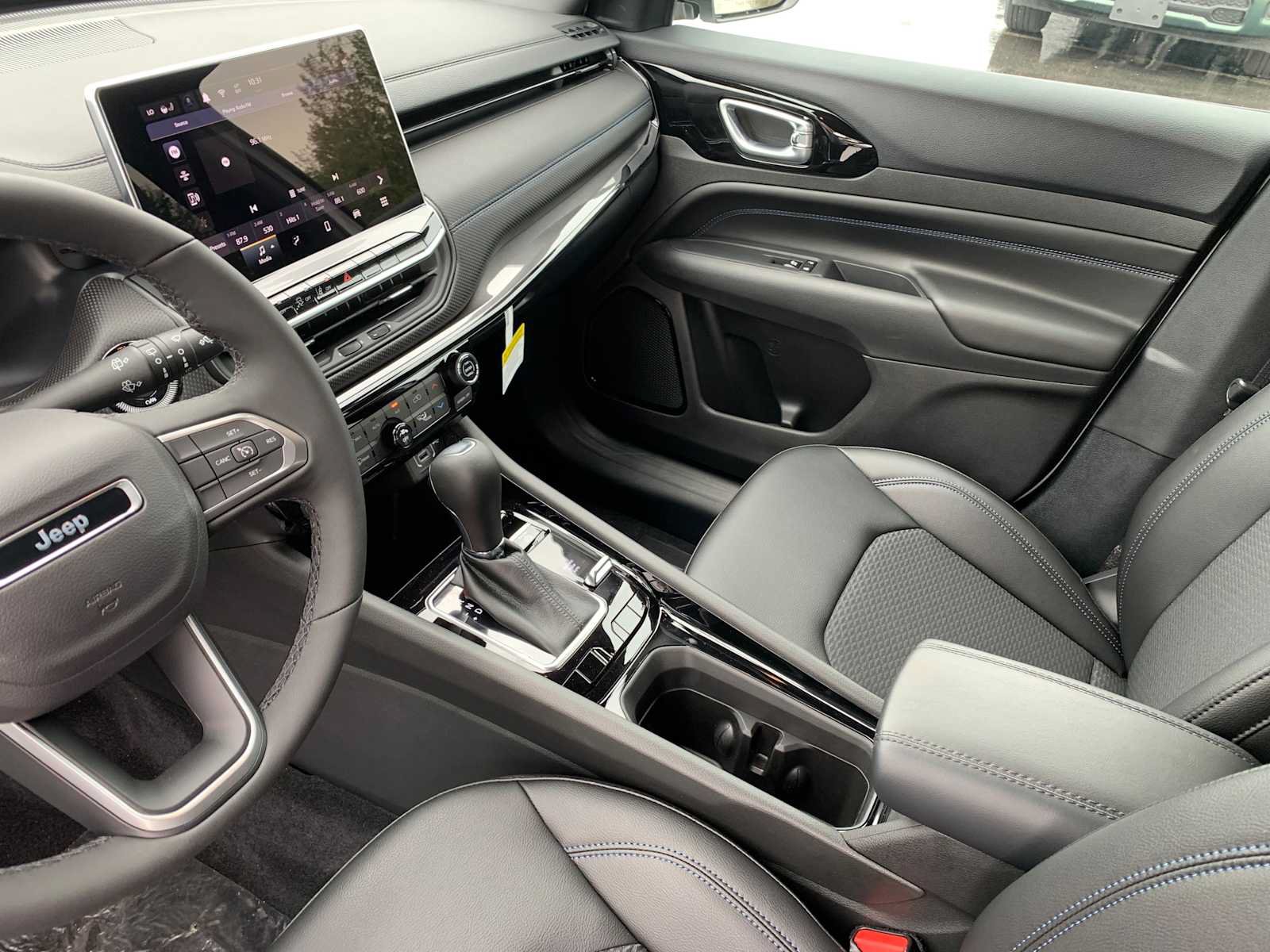 New 2026 Jeep Compass Latitude AWD/4WD image 11