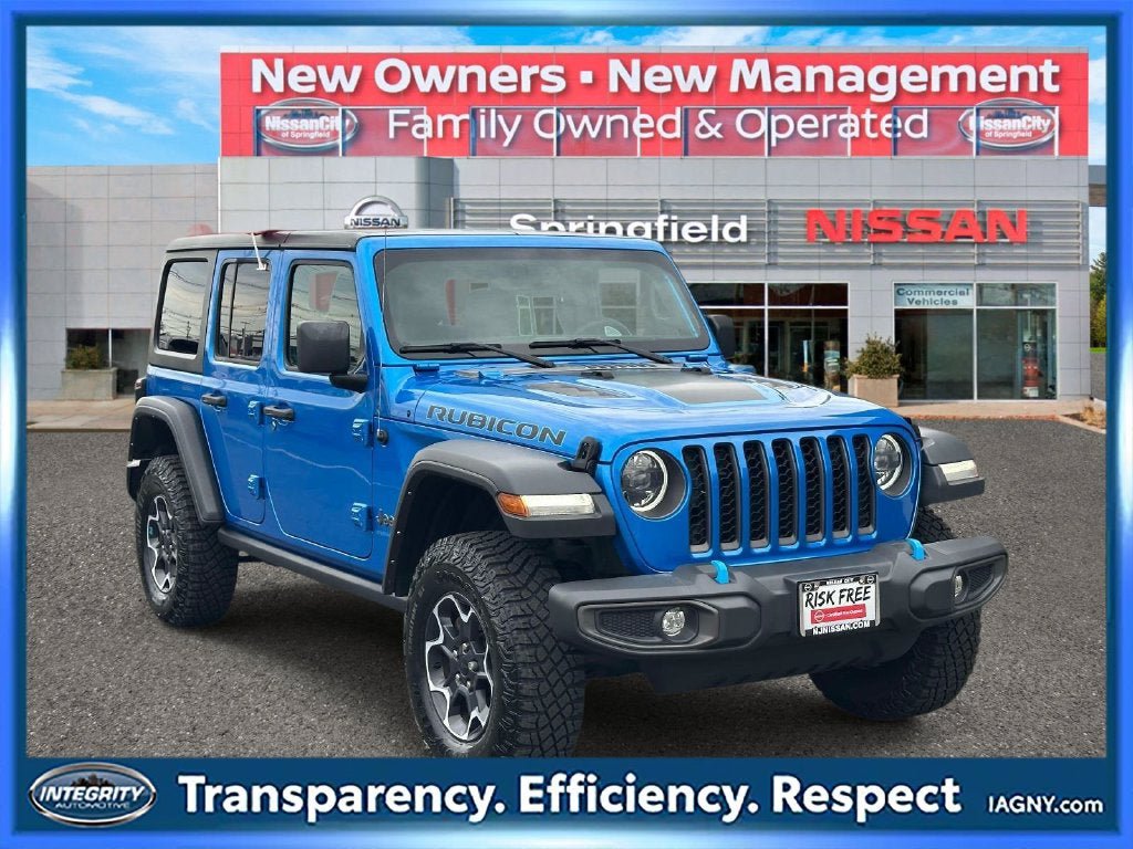 Used 2023 Jeep Wrangler Unlimited Rubicon 4xe w/ Cold Weather Group AWD/4WD image 1