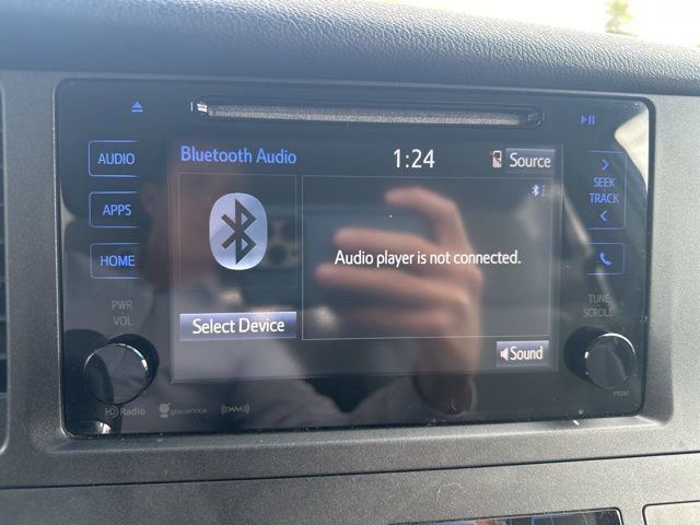 Used 2017 Toyota Sienna LE image 27