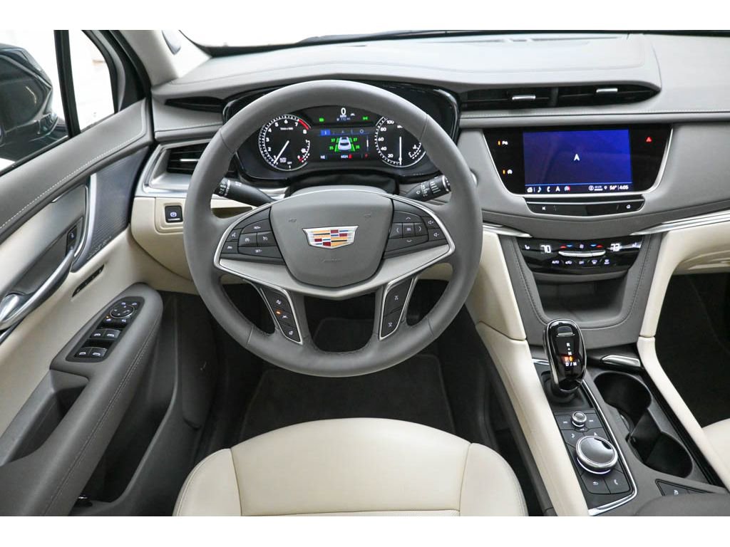 Certified 2025 Cadillac XT5 Premium Luxury image 13