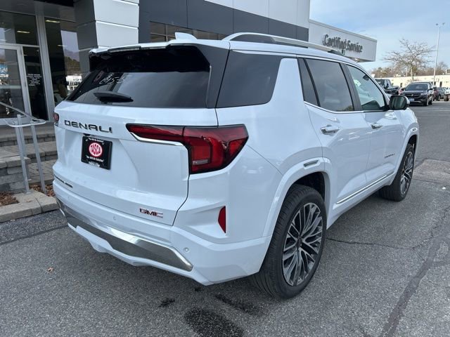 New 2026 GMC Terrain Denali w/ LPO, Floor Liner Package image 6