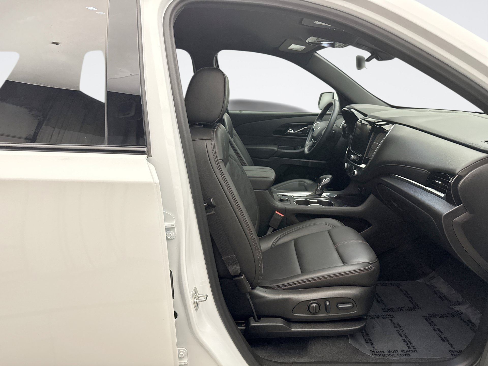 Used 2023 Chevrolet Traverse RS AWD/4WD image 19