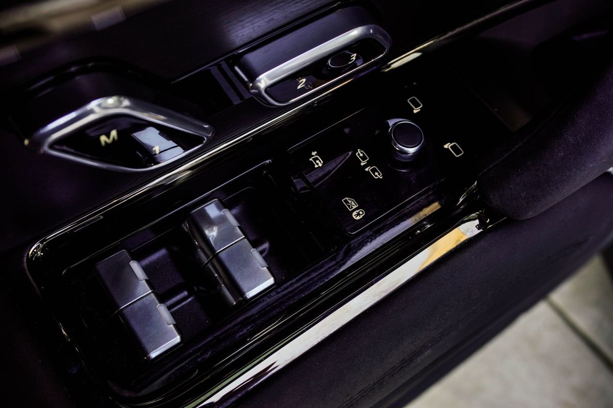 Used 2023 Land Rover Range Rover Sport SE Dynamic image 36