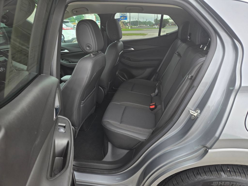 Used 2023 Buick Encore GX Select w/ Sport Touring Package FWD image 8