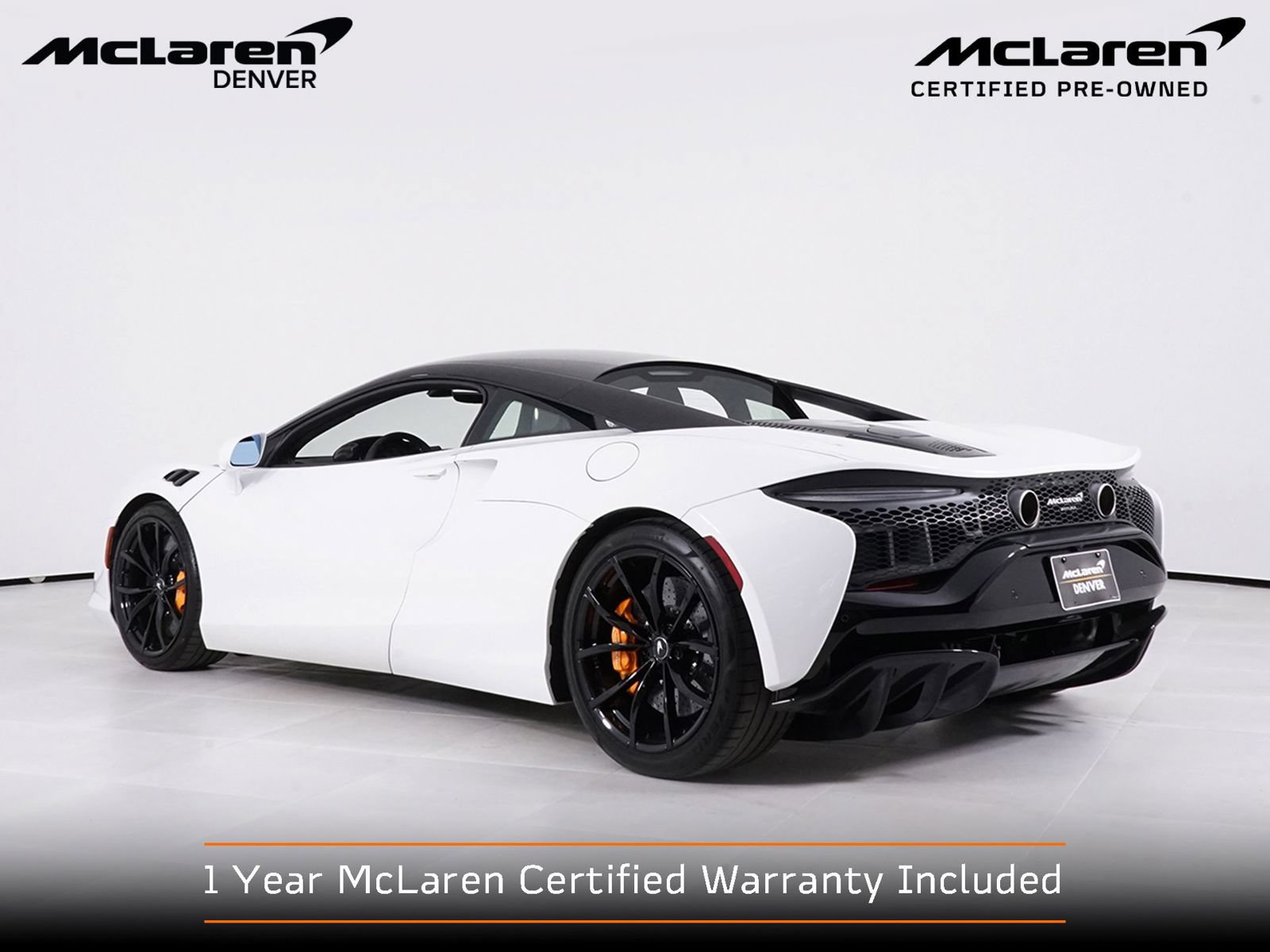 Used 2023 McLaren Artura RWD image 3