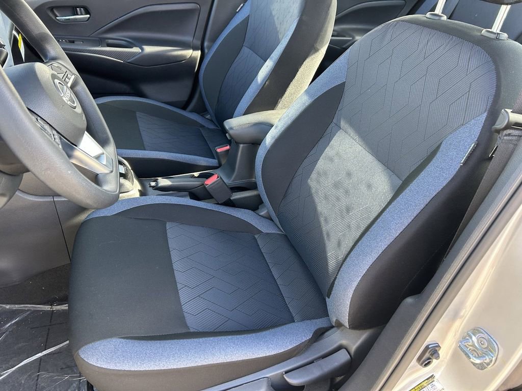 Used 2025 Nissan Versa SV w/ Trunk Package image 22
