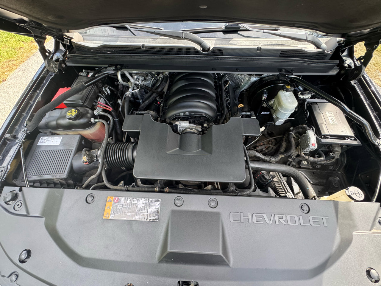 Used 2017 Chevrolet Suburban LT image 23