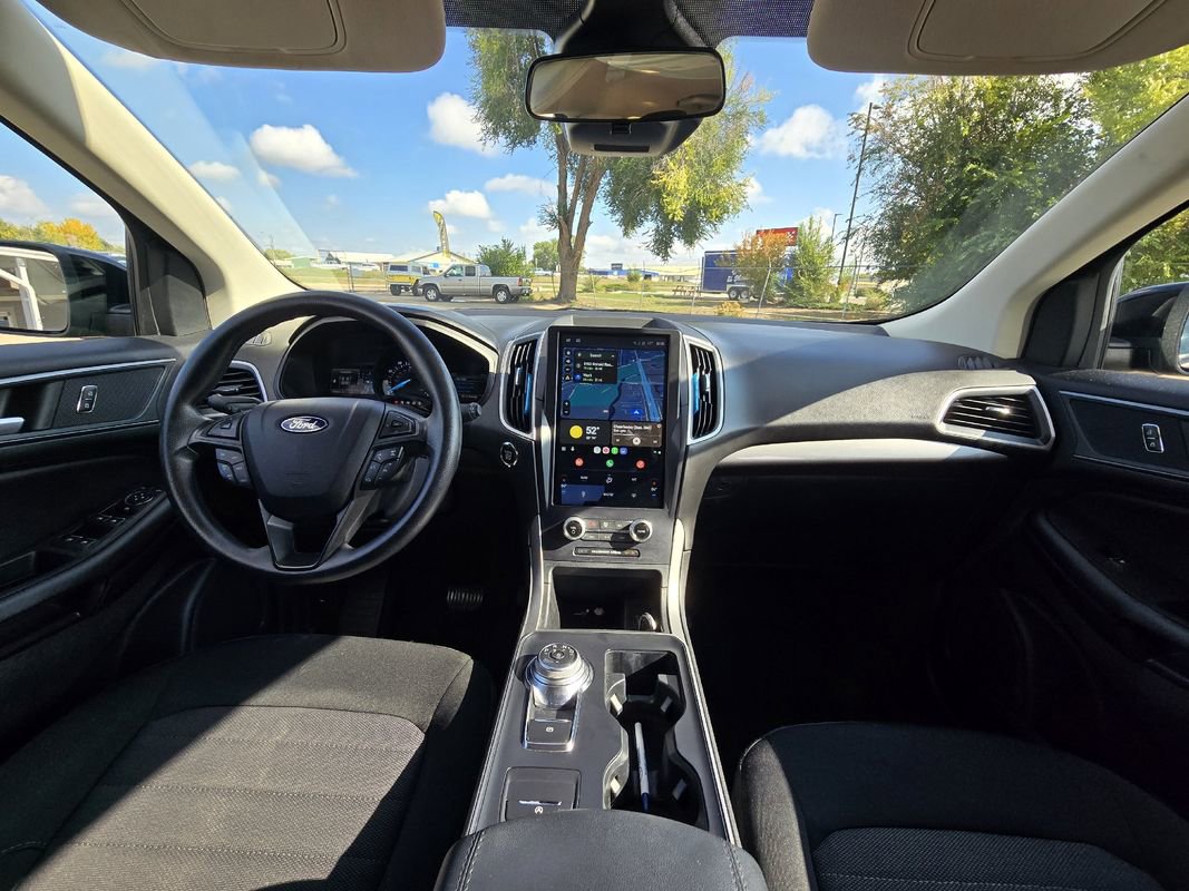 Used 2022 Ford Edge SE w/ Black Appearance Package image 18